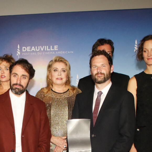 Le jury : Gael Morel, Nicolas Saada, Jean-Pierre Duret, Valeria Golino, Catherine Deneuve, Antonin Baudry, Vicky Krieps, Gaspard Ulliel, Orelsan et Claire Burger, les lauréats : Robert Eggers (Prix du Jury), Carlo Mirabella-Davis (Prix spécial), Michael Angelo Covino et Kyle Marvin (Prix du Jury) - Press room lors de la soirée de clôture du 45ème Festival du Cinéma Américain de Deauville. Le 14 septembre 2019 © Denis Guignebourg / Bestimage 