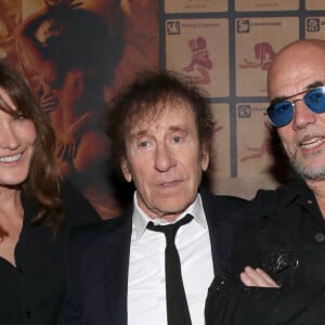 Carla Bruni-Sarkozy, Alain Souchon et Pascal Obispo - Coulisses du XVème gala pour la Fondation Recherche Alzheimer à l'Olympia à Paris le 14 mars 2022. © Bertrand Rindoff/Bestimage 