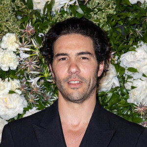 Tahar Rahim - Photocall du dîner Vanity Fair x Louis Vuitton chez Fred l'Ecailler lors du 75ème Festival International du Film de Cannes, le 20 mai 2022. © Olivier Borde / Bestimage 