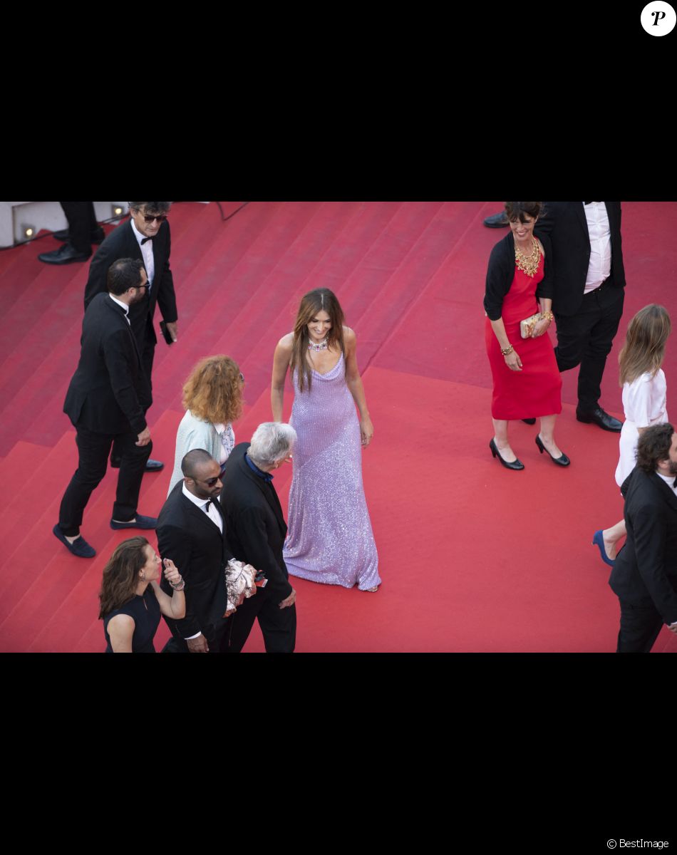 Carla Bruni - Sarkozy - Montée des marches du film " Triangle of Sadness (Sans filtre) " lors du 75ème Festival International du Film de Cannes. Le 21 mai 2022 © Pool / Bestimage