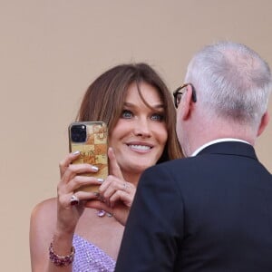 Carla Bruni-Sarkozy, Thierry Frémaux - Montée des marches du film " Triangle of Sadness (Sans filtre) " lors du 75ème Festival International du Film de Cannes. Le 21 mai 2022 © Dominique Jacovides / Bestimage 