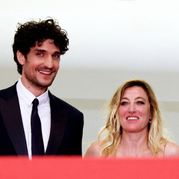 Louis Garrel, Valeria Bruni-Tedeschi - Descente des marches du film "Les Amandiers" lors du 75e Festival de Cannes, le 22 mai 2022. © Dominique Jacovides / Bestimage