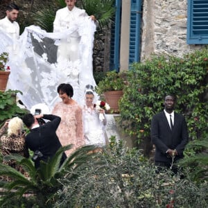 Après Las Vegas et Los Angeles, Kourtney Kardashian et son mari Travis Barker se remarient à Portofino en Italie. Pour l'occasion, la famille Kardashian au grand complet (Kris Jenner, Kendall Jenner, Kylie Jenner, Khloe Kardashian, Kim Kardashian, avec compagnons et enfants) et leurs amis (Machine Gun Kelly, Megan Fox, Stefano Gabbana, etc...) ont répondu présents. La cérémonie avait lieu dans un endroit paradisiaque à l'abri de tous les regards. Portofino, le 22 mai 2022.