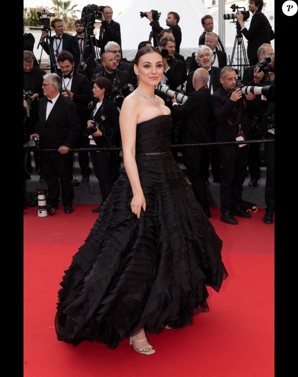 Andreea Cristea - Montée des marches du film " L'Innocent " lors du 75ème Festival International du Film de Cannes. Le 24 mai 2022 © Cyril Moreau / Bestimage