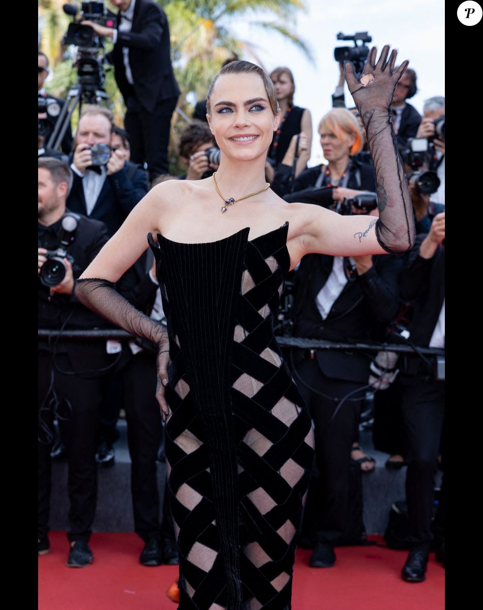 Cara Delevingne - Montée des marches du film " L'Innocent " lors du 75ème Festival International du Film de Cannes. Le 24 mai 2022 © Olivier Borde / Bestimage