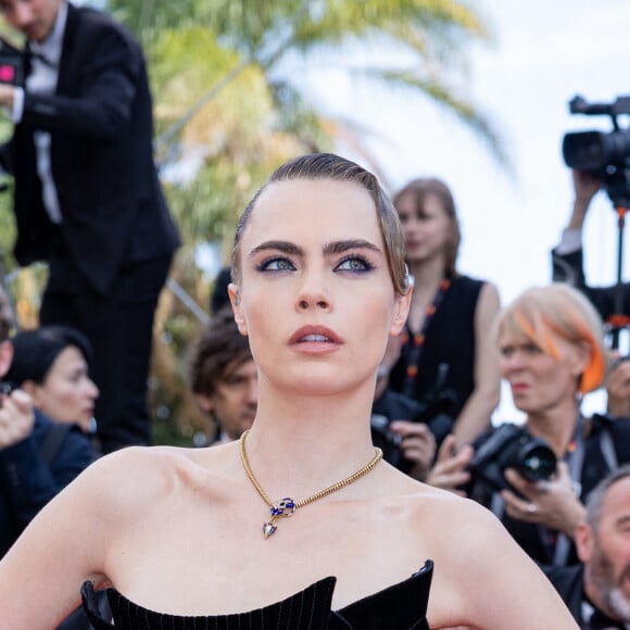 Cara Delevingne - Montée des marches du film " L'Innocent " lors du 75ème Festival International du Film de Cannes. Le 24 mai 2022 © Olivier Borde / Bestimage 