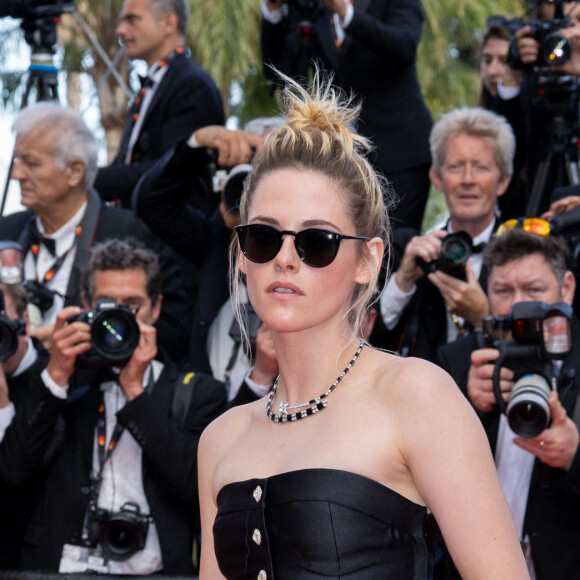 Kristen Stewart - Montée des marches du film " L'Innocent " lors du 75ème Festival International du Film de Cannes. Le 24 mai 2022 © Olivier Borde / Bestimage 