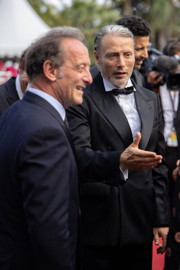 Exclusif - Vincent Lindon (président du jury) et Mads Mikkelsen avant la montée des marches de "L'innocent" lors du 75ème Festival International du Film de Cannes, le 24 mai 2022. Justin Personnaz/Bestimage 