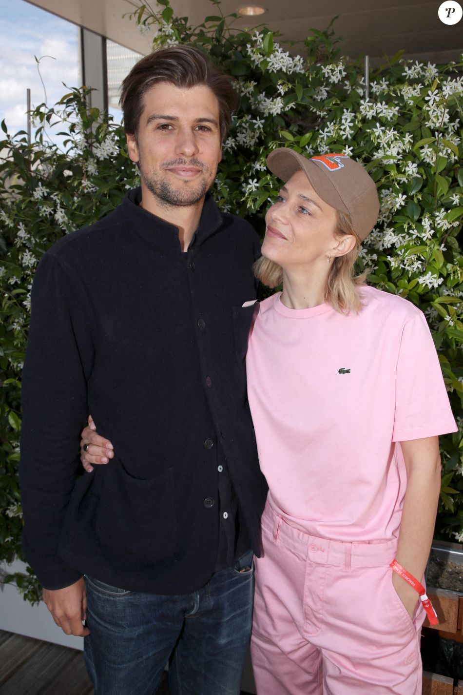 Celine Sallette Et Son Compagnon Philibert Dechelette Les Celebrites Au Village Lors Des Internationaux De France De Tennis De Roland Garros 22 A Paris Le Purepeople