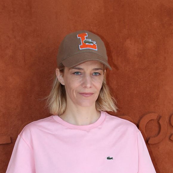 Céline Sallette - Les célébrités au village lors des Internationaux de France de Tennis de Roland Garros 2022 à Paris, le 25 mai 2022. © Bertrand Rindoff Petroff / Bestimage 