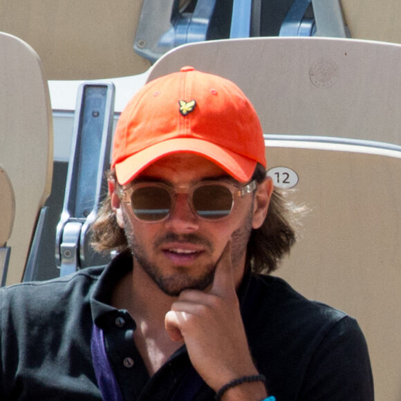 Maëva Coucke (Miss France 2018) et son compagnon François Bonifaci - People dans les tribunes lors des Internationaux de France de tennis de Roland Garros à Paris, France, le 25 mai 2022.