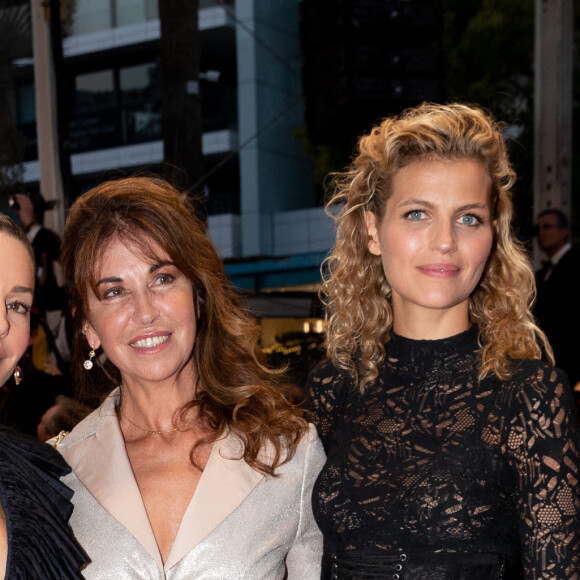 Natasha Andrews, Narjiss Slaoui-Falcoz et Pauline Desmonts - Montée des marches du film " Mascarade " lors du 75ème Festival International du Film de Cannes. Le 27 mai 2022 © Cyril Moreau / Bestimage