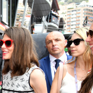 Sacha Casiraghi, Raphaël Elmaleh, Beatrice Borromeo, Andrea Casiraghi et Charlotte Casiraghi - La famille de Monaco assiste au Grand Prix de F1 de Monaco, le 28 mai 2022. © Bruno BebertBestimage 