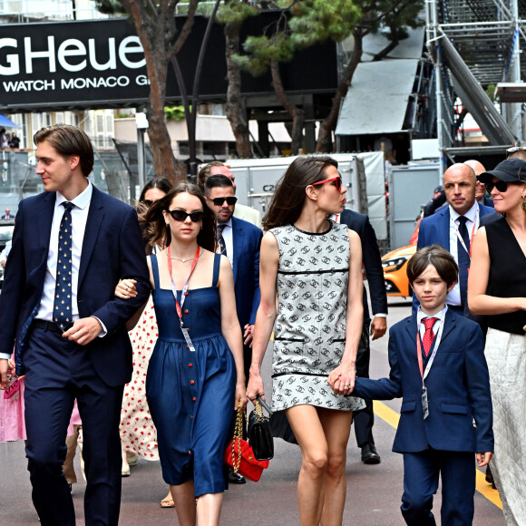 Ben-Sylvester Strautmann, sa fiancée, Alexandra de Hanovre, Charlotte Casiraghi et son fils Raphaël Elmaleh lors du Grand Prix de Monaco 2022 de F1, à Monaco © Bruno Bebert/Bestimage 