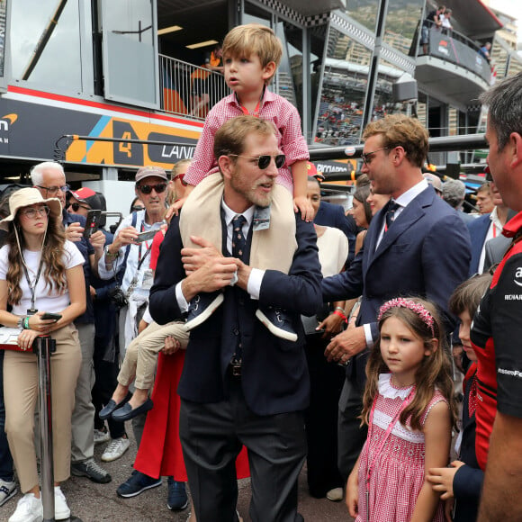 Pierre Casiraghi, Andrea Casiraghi et ses enfants lors du Grand Prix de Monaco 2022 de F1, à Monaco, le 29 mai 2022. © Jean-François Ottonello/Nice Matin/Bestimage 