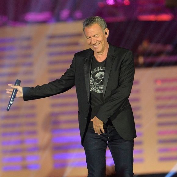 François Feldman - Concert Stars 80 au Stade de France à Saint-Denis le 9 mai 2015. 