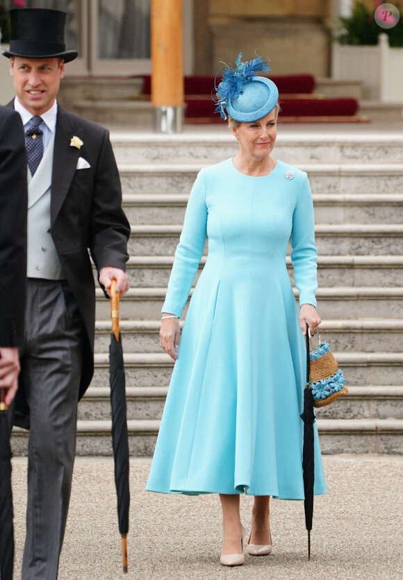 Le prince William, duc de Cambridge, et Sophie Rhys-Jones, comtesse de Wessex, lors d'une Royal Garden Party au Buckingham Palace à Londres, Royaume Uni, le 25 mai 2022. 