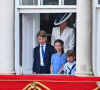Kate Middleton, le prince George de Cambridge, la princesse Charlotte de Cambridge, le prince Louis de Cambridge - Les membres de la famille royale lors de la parade militaire "Trooping the Colour" dans le cadre de la célébration du jubilé de platine (70 ans de règne) de la reine Elizabeth II à Londres, le 2 juin 2022.