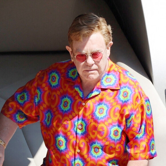 Elton John, blessé, reporte ses trois concerts à Paris