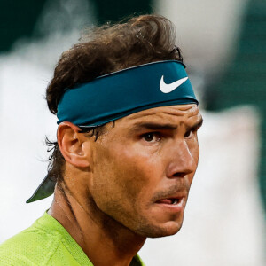 Rafael Nadal fait tomber le tenant du titre, Novak Djokovic, au terme d'un quart de finale épique lors des Internationaux de France de Tennis de Roland Garros.