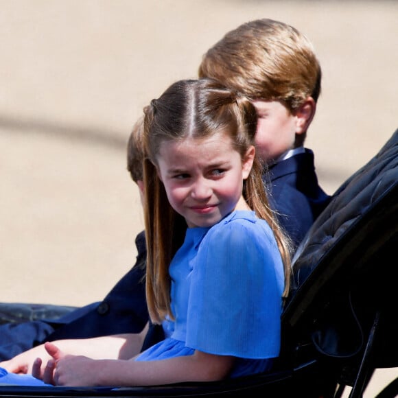 La princesse Charlotte de Cambridge - Les membres de la famille royale lors de la parade militaire "Trooping the Colour" dans le cadre de la célébration du jubilé de platine (70 ans de règne) de la reine Elizabeth II à Londres, le 2 juin 2022.  Prince George, Prince Louis and Princess Charlotte ride in a carriage during the Trooping the Colour ceremony at Horse Guards Parade, central London, as the Queen celebrates her official birthday, on day one of the Platinum Jubilee celebrations. Picture date: Thursday June 2, 2022. 