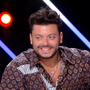 Sylvie Tellier balance sur Kev Adams sur le plateau de "Mask Singer".