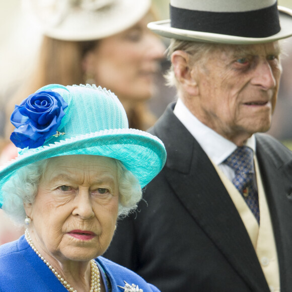 La reine Elisabeth II d'Angleterre et le prince Philip, duc d'Edimbourg - Les membres de la famille royale lors du cinquième jour des courses hippiques "Royal Ascot",