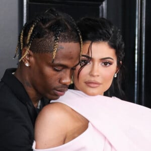 Travis Scott et sa compagne Kylie Jenner - Les célébrités posent lors du photocall de la soirée des GRAMMY Awards au Staples Center de Los Angeles 