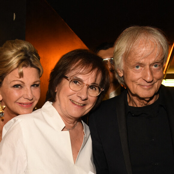 Exclusif - Antoine, Jeane Manson, Marie-Paule Belle et Dave - Soirée du 20ème anniversaire de la chaîne Mélody TV à l'Olympia de Paris le 8 juin 2022. Depuis 20 ans, retrouvez les plus grands moments de la télévision dans des émissions de variétés incontournables, des concerts mythiques, des documentaires rares, des plages de clips collector. La chaîne Melody c'est aussi une expertise de la musique à travers ses émissions, les experts de la chanson française et internationale vous dévoilent les petits secrets des légendes de la musique. Melody a fait le choix éditorial de mettre en avant le patrimoine de la variété française, des premiers tubes d'une multitude d'artistes. © Coadic Guirec - Giancarlo Gorassini/Bestimage 