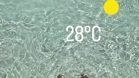 Laure Manaudou dévoile ses jambes très bronzées sur Instagram le 11 juin 2022.