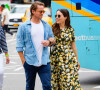 Exclusif - Sophia Bush et son compagnon Grant Hughes font une promenade romantique à New York City, New York, Etats-Unis, le 21 juin 2021.
