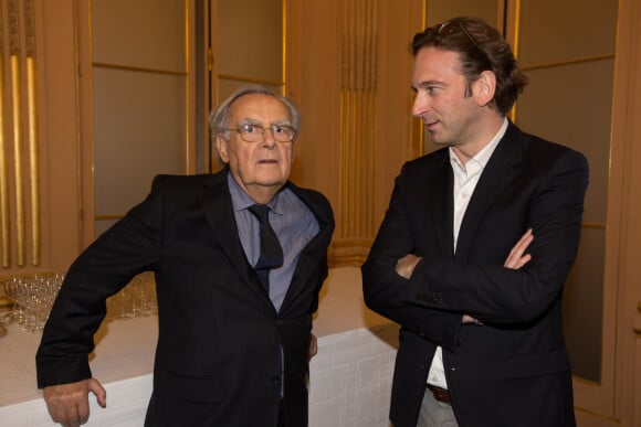 Bernard Pivot et François Busnel, le compagnon de Delphine de Vigan (lauréate du Prix Goncourt des Lycéens) - Cérémonie de remise du Prix Goncourt des Lycéens 2015 à Paris, le 1er décembre 2015. © Romuald Meigneux/Bestimage