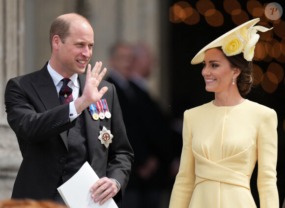 Le prince William, duc de Cambridge, et Catherine (Kate) Middleton, duchesse de Cambridge - Les membres de la famille royale et les invités à la sortie de la messe du jubilé, célébrée à la cathédrale Saint-Paul de Londres, Royaume Uni, le 3 juin 2022. 