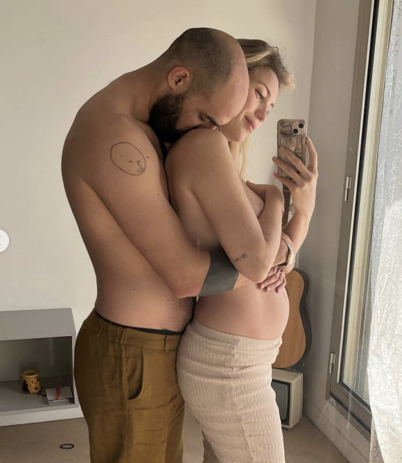 Julie Dommanget (Ici tout commence) est enceinte de son premier enfant - Instagram