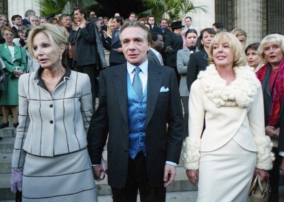 Archives - Ivana Gobbi, Michel Sardou et son ex-femme Élisabeth Haas (Babette) - Mariage de Romain Sardou et Francesca Gobbi en l'église La Madeleine à Paris. © Jean-Claude Woestelenadt / Bestimage