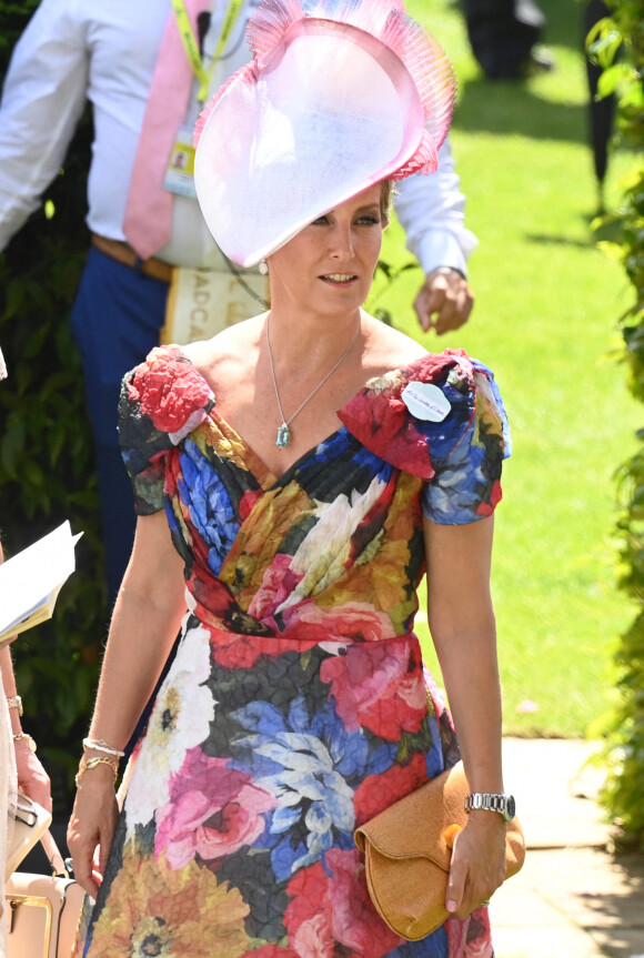Sophie Rhys-Jones, comtesse de Wessex, lors du troisième jour "Ladies Day" de la Royal Ascot 2022 à l'hippodrome d'Ascot dans le Berkshire, Royaume Uni, le 16 juin 2022.