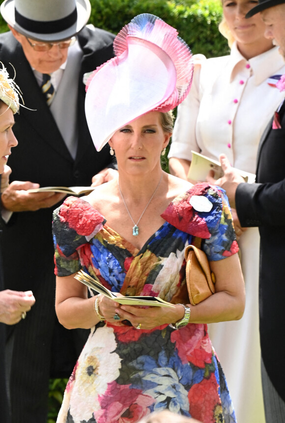 Sophie Rhys-Jones, comtesse de Wessex, lors du troisième jour "Ladies Day" de la Royal Ascot 2022 à l'hippodrome d'Ascot dans le Berkshire, Royaume Uni, le 16 juin 2022.