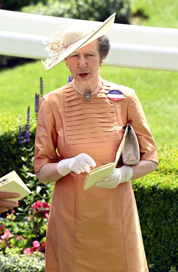 La princesse Anne lors du troisième jour "Ladies Day" de la Royal Ascot 2022 à l'hippodrome d'Ascot dans le Berkshire, Royaume Uni, le 16 juin 2022.  Royal Ascot 2022 Ladies Day held at Ascot Racecourse, Ascot, Berkshire, Uk on June 16, 2022. 