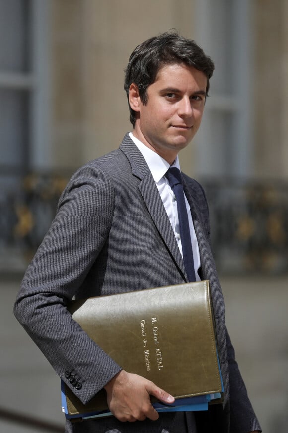 Gabriel Attal, ministre délégué chargé des Comptes publics à la sortie du conseil des ministres, au palais de l'Elysée, à Paris, France, le 14 juin 2022