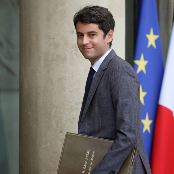 Gabriel Attal, ministre délégué chargé des Comptes publics arrive pour le premier conseil des ministres du gouvernement de la Première ministre, au palais de l'Elysée à Paris, France, le 23 mai 2022.