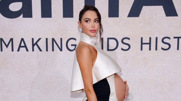 "Ça a un peu craqué" : Nabilla Benattia dévoile son corps post grossesse et se livre sans filtre