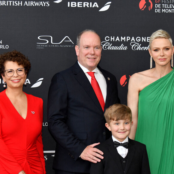 Matthew Fox, Rola Bauer, le prince Albert II de Monaco, Taylor Fay, la princess Charlene de Monaco et Joanne Froggatt au photocall de la cérémonie d'ouverture de la 61ème édition du Festival de Télévision de Monte-Carlo au Grimaldi Forum, à Monaco, le 17 juin 2022. © Bruno Bebert/Bestimage 