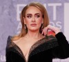 La chanteuse Adele a remporté le prix du meilleur album, de la chanson de l'année et d'artiste de l'année lors de la cérémonie des Brit Awards.