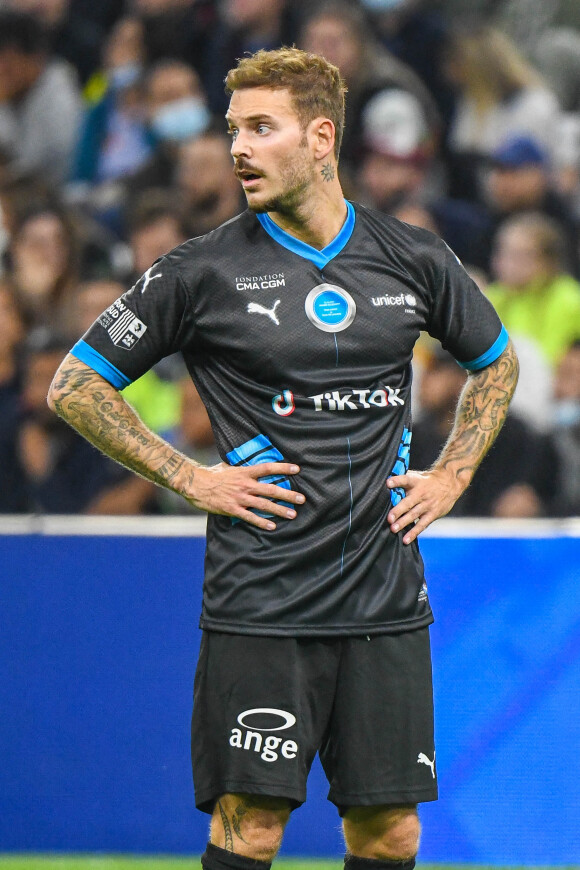 M. Pokora (Matt Pokora) - Match des héros entre l'équipe OM Legends et l'équipe UNICEF au stade Orange Velodrome à Marseille le 13 octobre 2021. © Jean-René Santini/Bestimage 