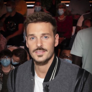 Exclusif - Matt Pokora sur le plateau de l'émission TPMP (Touche pas à mon poste) diffusée en direct le 27 septembre 2021 sur C8. © Jack Tribeca / Bestimage 