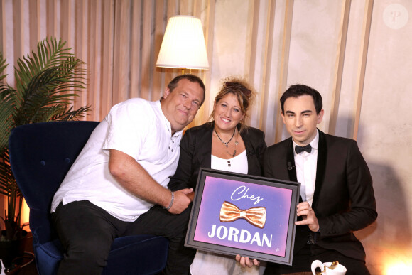 Jordan de Luxe, Cindy et Sébastien Van Der Auwera (Famille Van Der Auwera "Familles nombreuses la vie en XXL sur TF1 ") lors de l'enregistrement de l'émission "Chez Jordan" à Paris, France, le 9 juin 2022. © Cédric Perrin/Bestimage 