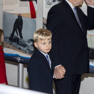 Le prince Albert II de Monaco, la princesse Charlene, le prince Jacques et la princesse Gabriella - Le prince Albert II de Monaco inaugure l'exposition l’exposition "Sailing the Sea of Science, Scientist and explorer. Prince Albert Ier and the early norwegian exploration of Svalbard " au Fram Museum à Oslo le 22 juin 2022.