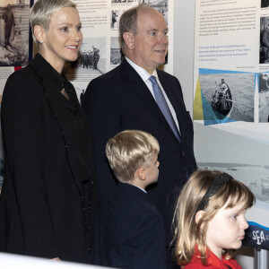 La princesse Charlene, le prince Albert II de Monaco, le prince Jacques et la princesse Gabriella - Le prince Albert II de Monaco inaugure l'exposition l’exposition "Sailing the Sea of Science, Scientist and explorer. Prince Albert Ier and the early norwegian exploration of Svalbard " au Fram Museum à Oslo le 22 juin 2022.