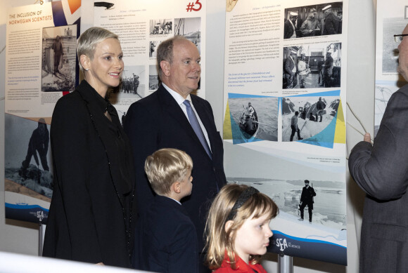 La princesse Charlene, le prince Albert II de Monaco, le prince Jacques et la princesse Gabriella - Le prince Albert II de Monaco inaugure l'exposition l’exposition "Sailing the Sea of Science, Scientist and explorer. Prince Albert Ier and the early norwegian exploration of Svalbard " au Fram Museum à Oslo le 22 juin 2022.