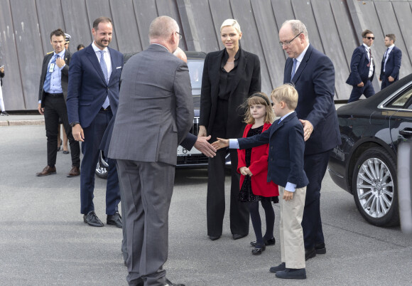 Le prince Haakon de Norvège, le prince Albert II de Monaco, la princesse Charlene, le prince Jacques et la princesse Gabriella - Le prince Albert II de Monaco inaugure l'exposition l’exposition "Sailing the Sea of Science, Scientist and explorer. Prince Albert Ier and the early norwegian exploration of Svalbard " au Fram Museum à Oslo le 22 juin 2022.